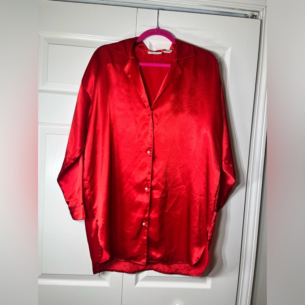 Vintage Victoria's Secret Women's Red Gown, Nightshirt Gold Label 90s Size Small